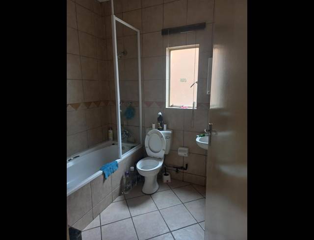 2 BEDROOM PROPERTY TO RENT IN VORNA VALLEY